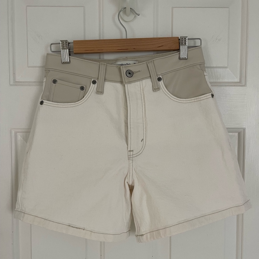 NWT Abercrombie and Fitch High Rise Dad Shorts